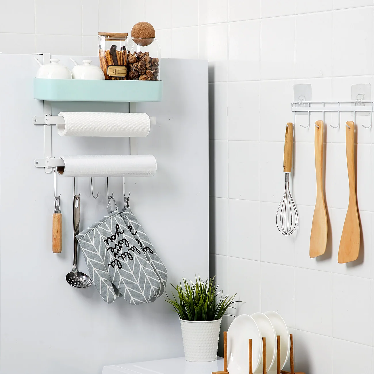 

Perforation-Free Kitchen Rack Wall-Mounted Household Spice Storage Rack