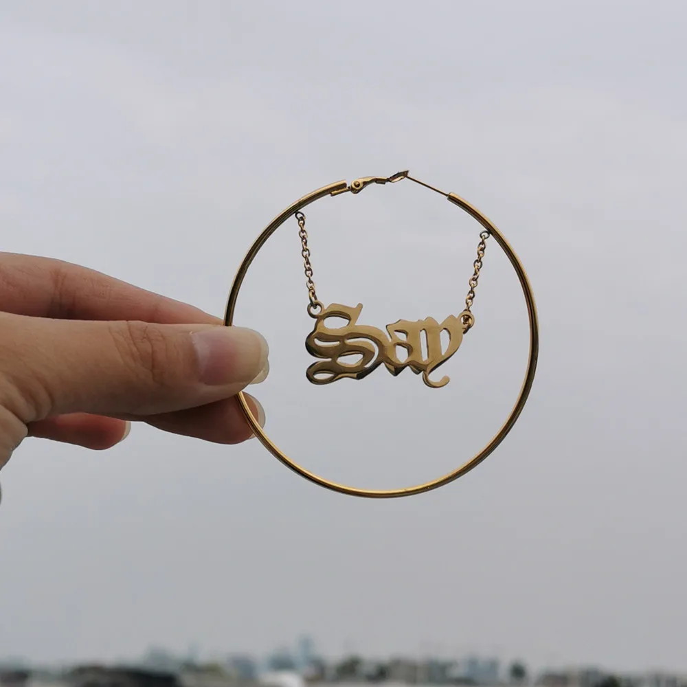 

Женские серьги-кольца из нержавеющей стали, золотистые серьги-подвески с буквенным принтом, 2020