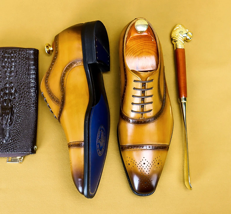 

Lacing Formal Italian Design Shoes For Men Genuine Leather Wedding Business Oxford Brogue Shoes Black Pointed Toe Men Dress Shoe