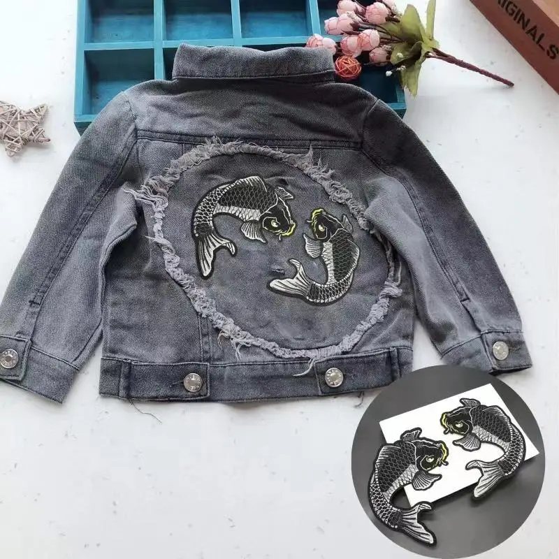 Большие вышитые нашивки на карпа с рыбками Классические этнические вышивкой и