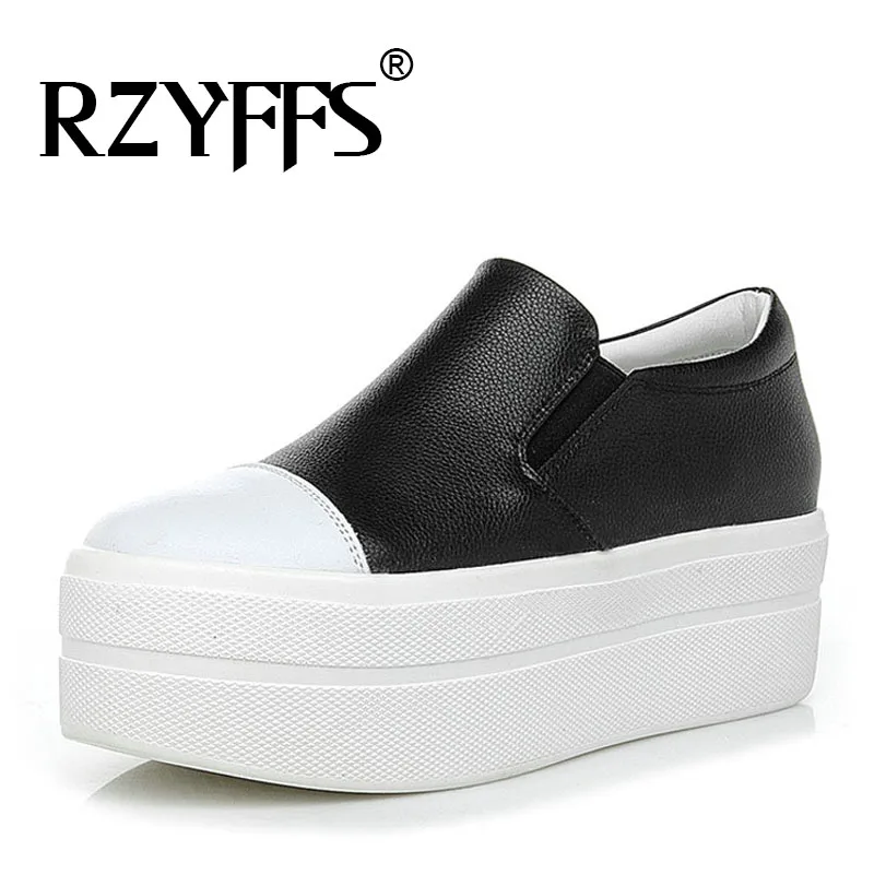 Женские кожаные спортивные кроссовки удобные для бега и прогулок на платформе