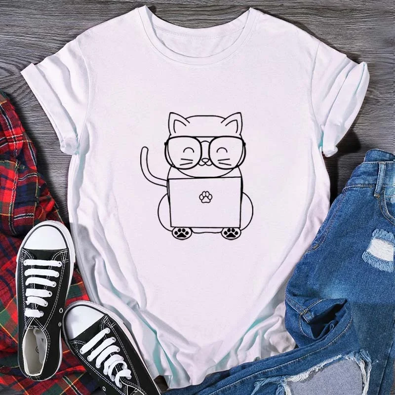 

Женская футболка с коротким рукавом и принтом в виде кошки