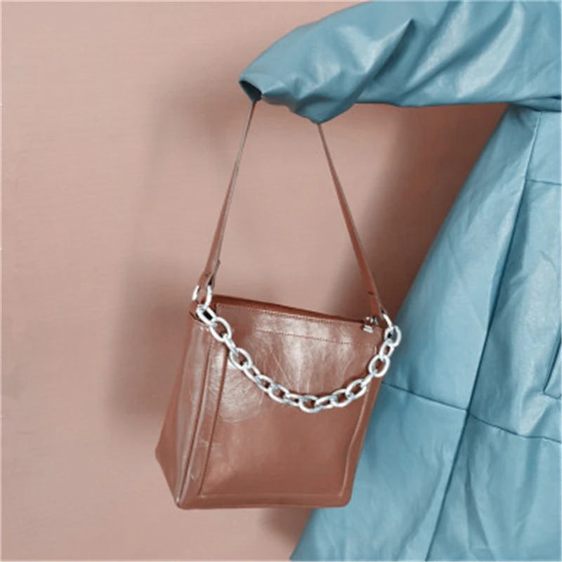 Женская сумка через плечо Torba na ramię из искусственной кожи с цепочкой маленькая