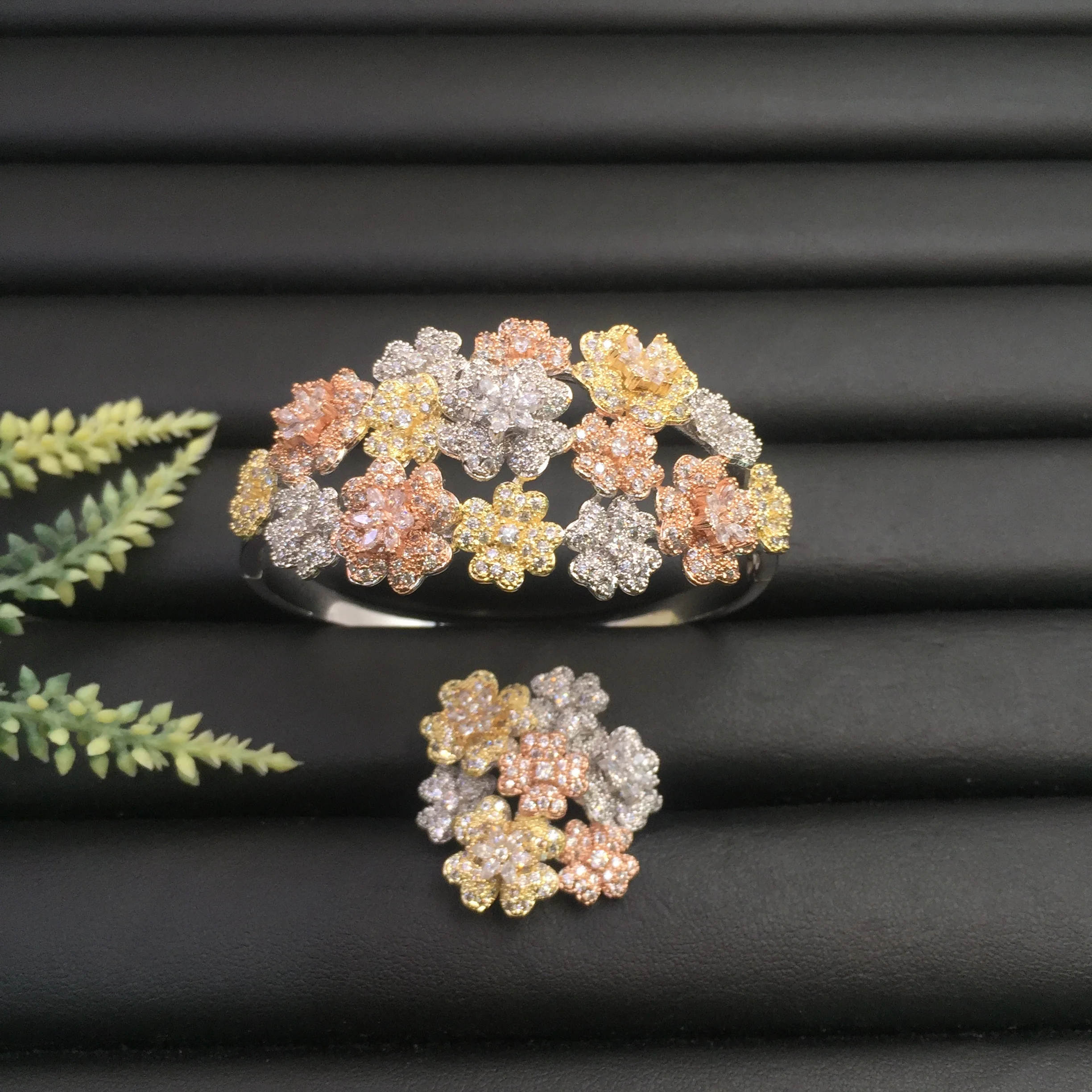 Lanyika Fashion Jewelry Exaggerated Abstract Little Flowers Plated Party Romantic Bangle With Ring Banquet Daily Best Gift | Украшения и