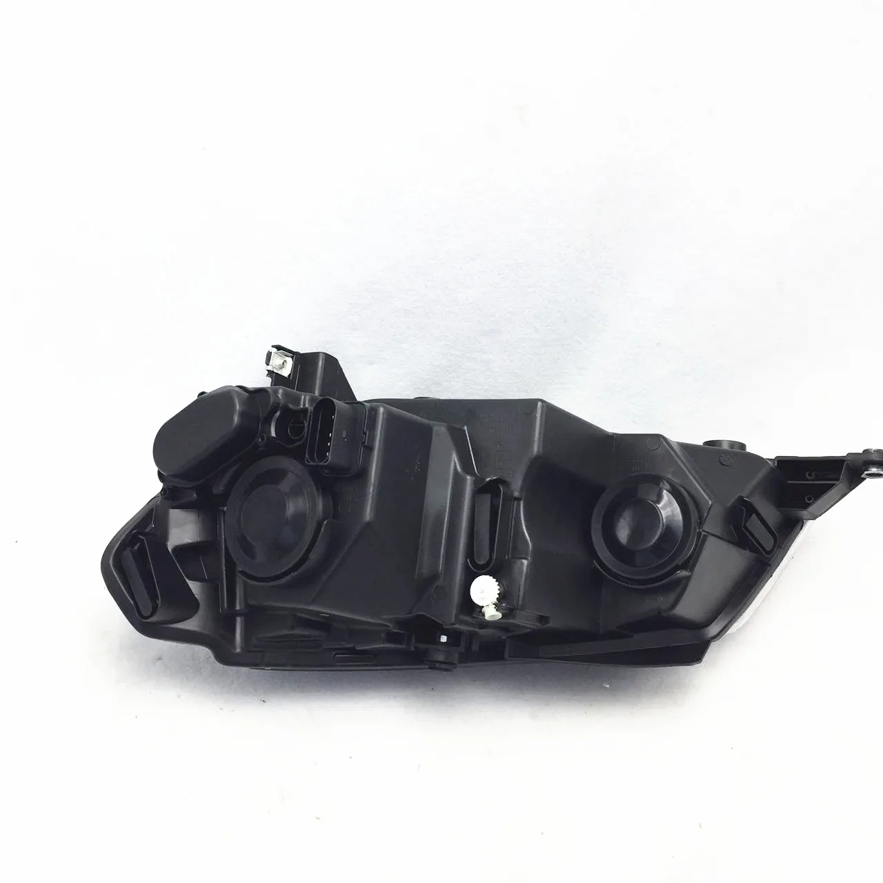 

eOsuns headlight assembly for Volkswagen jetta 2013-2015