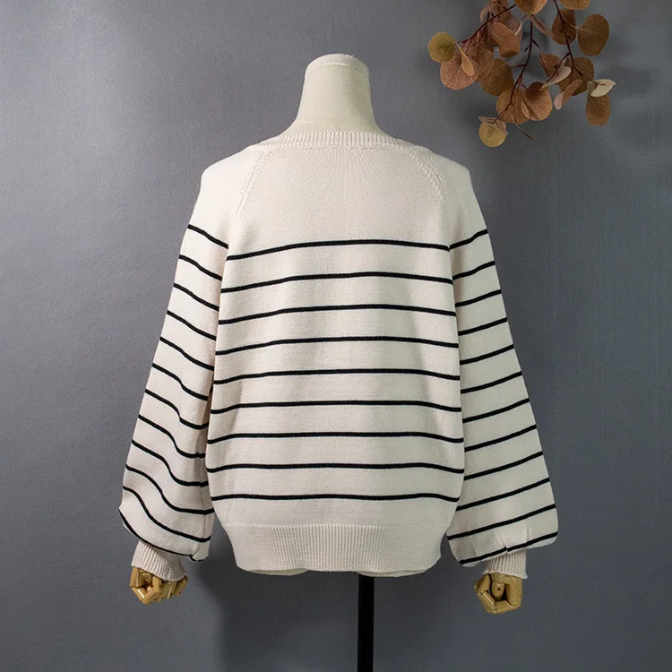 

Womens O Neck Long Sleeved Knitted Sweater 2021 Spring Autumn Women Elegant Striped Sweaters Multi Buttons Pullover Casual Tops