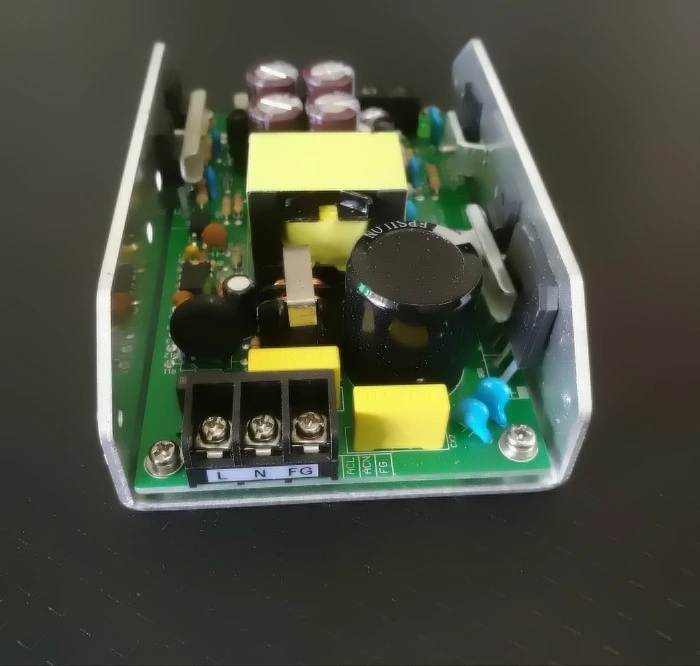 Усилитель импульсный источник питания 300 Вт трехсторонний положительный и