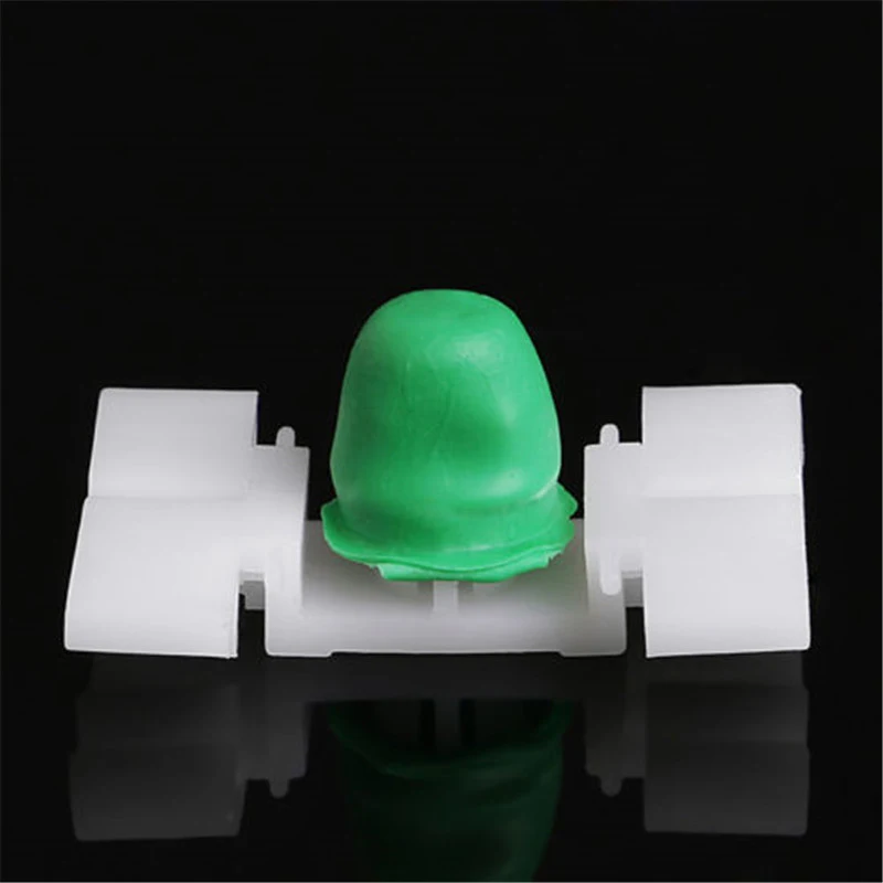 

Резиновые автомобильные зажимы, литье пластиковой боковой юбки с 20 шт. деталей, практичные