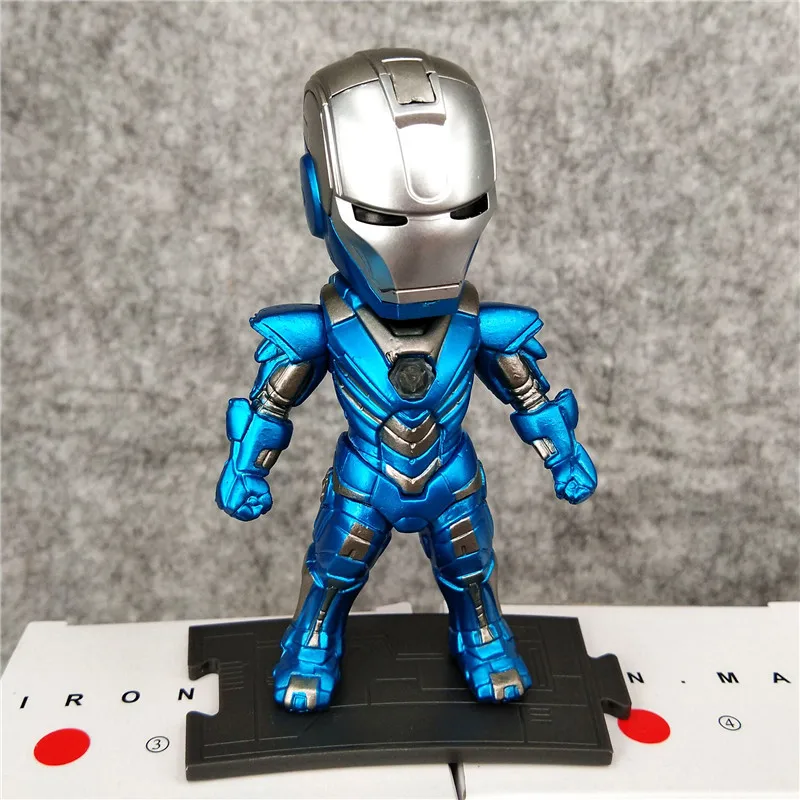 

5pcs/Set The Avengers Q Version Car Accessories Luminous Action Figure Birthday Present Movable Iron Man Model Toys 10cm