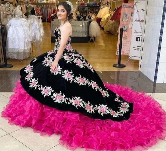 

Black Fuchsia Cheap Quinceanera Dresses Ball Gown Sweetheart Organza Appliques Ruffles Puffy Sweet 16 Dresses