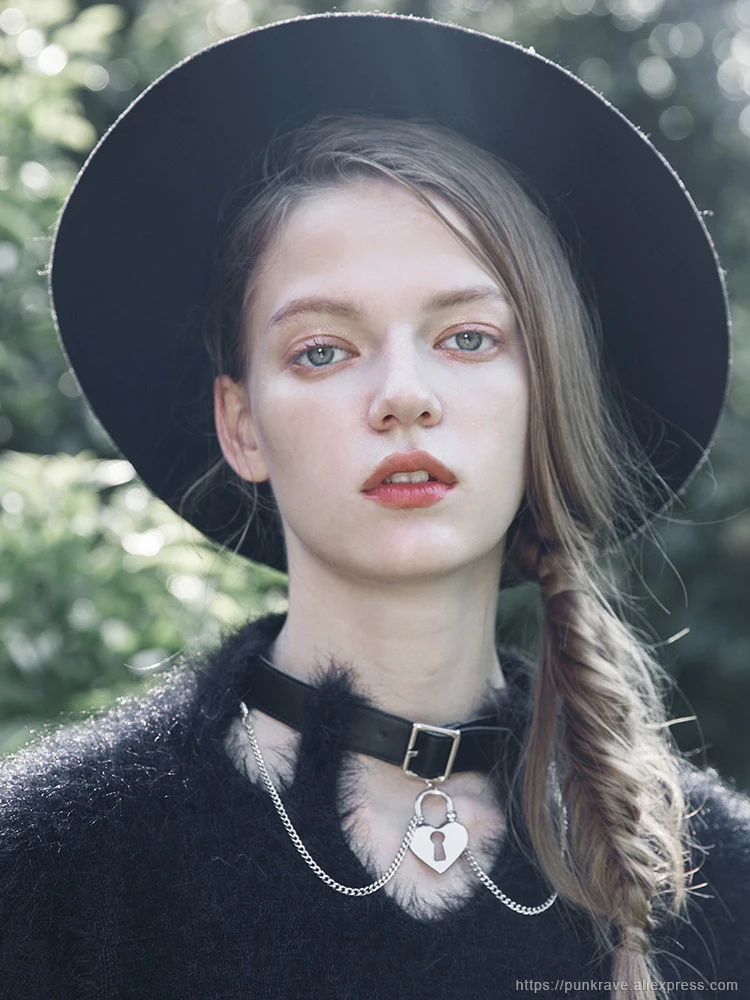 PUNK RAVE Girl's Flare Sleeved Fluffy Sweaters with Detachable Choker Winter Keep Warm Black White Women Sweater | Женская одежда