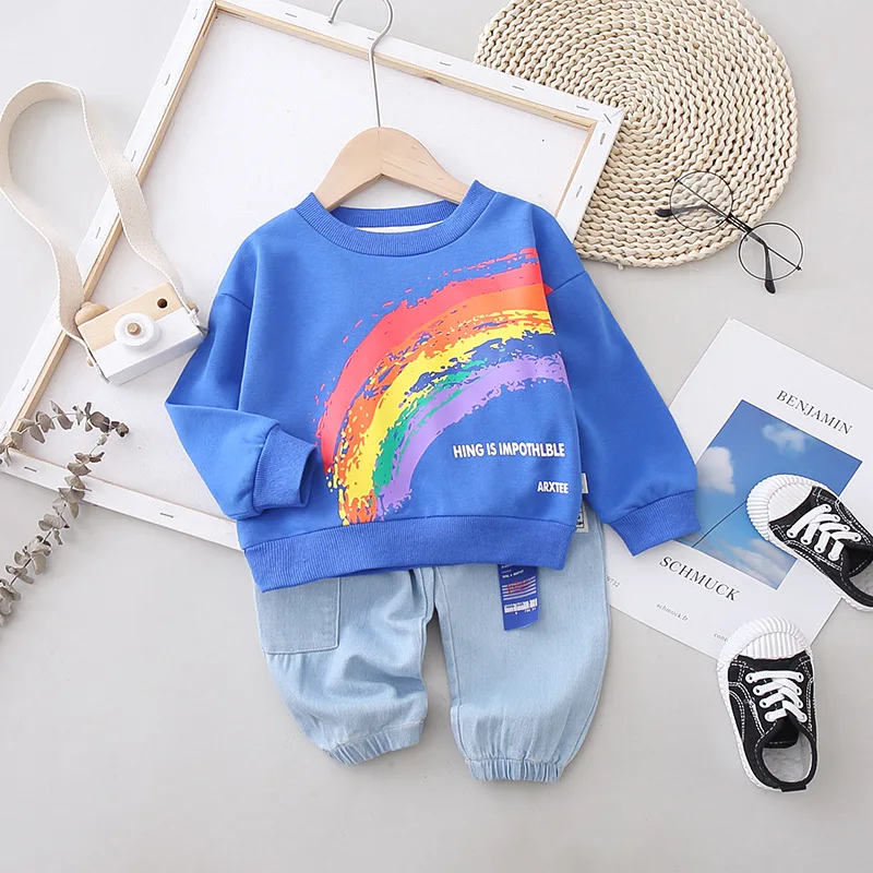 

Корейские модные костюмы для маленьких мальчиков, радужная футболка с граффити для маленьких девочек + джинсовые брюки, детские комплекты о...