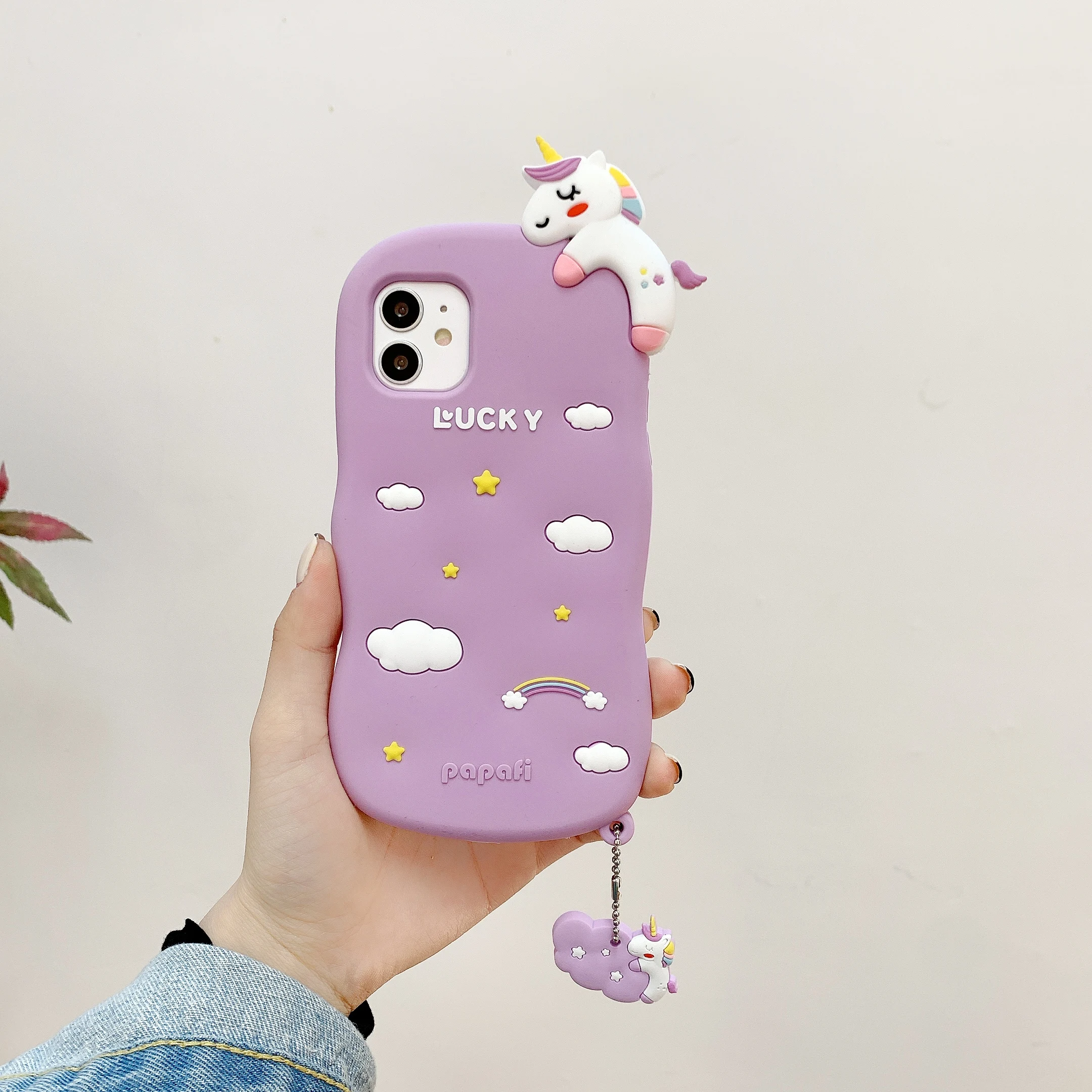 

The unicorn cloud pattern is suitable for iPhone 11 and iPhone 12 series mobile phone cases