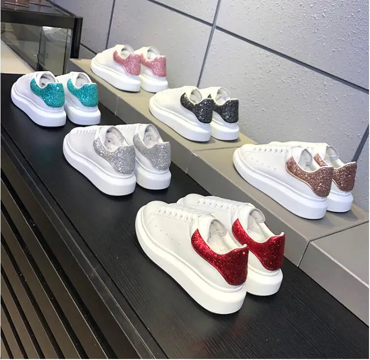 Новая женская кожаная повседневная обувь Розовые дизайнерские одежда для