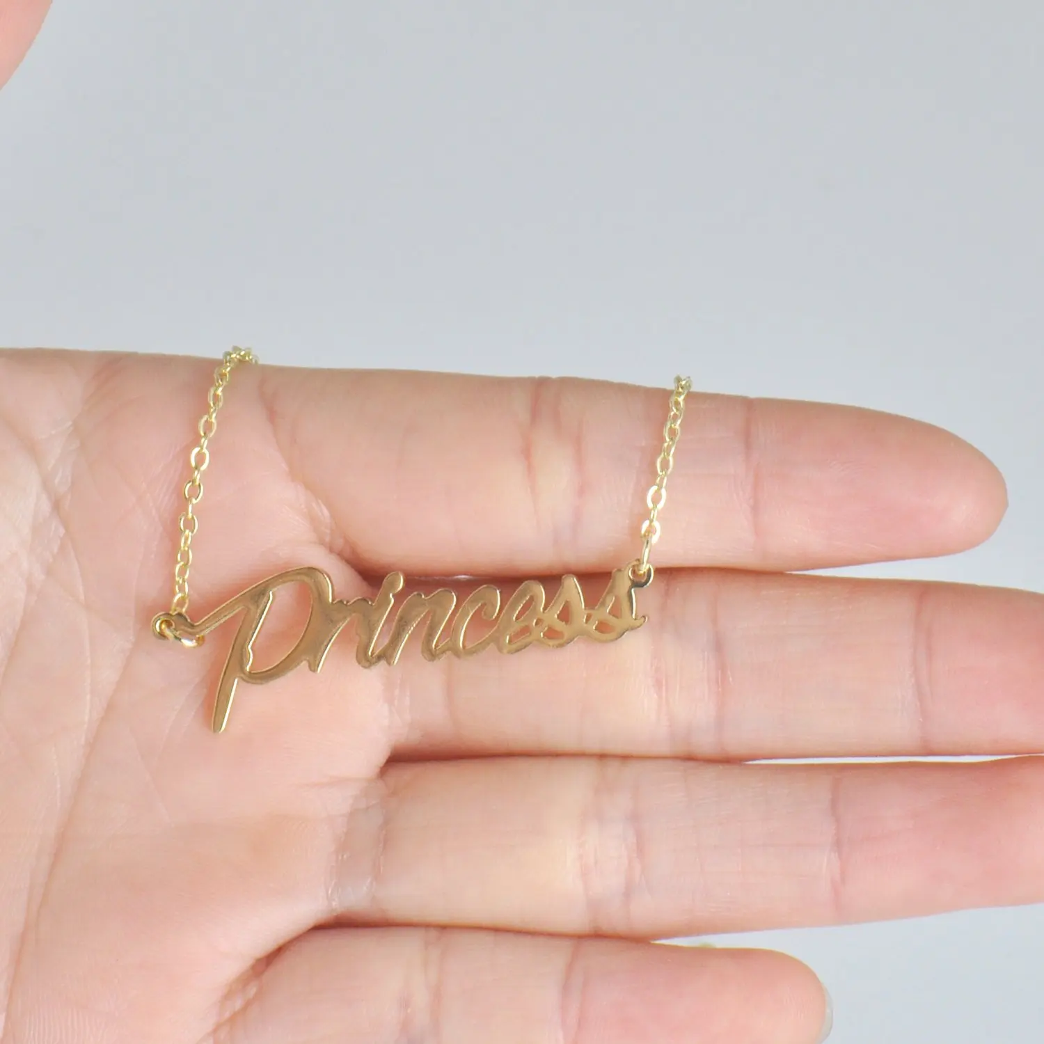 

Gold Color Chains Customized Choker Necklace Personalized Letter Princess Stainless Steel Necklace For Wife Girlfriend Gift