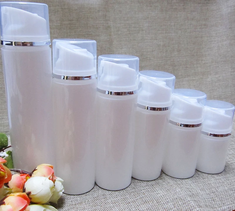 Белая пластиковая безвоздушная бутылка 30 мл с серебряной линией белой крышкой