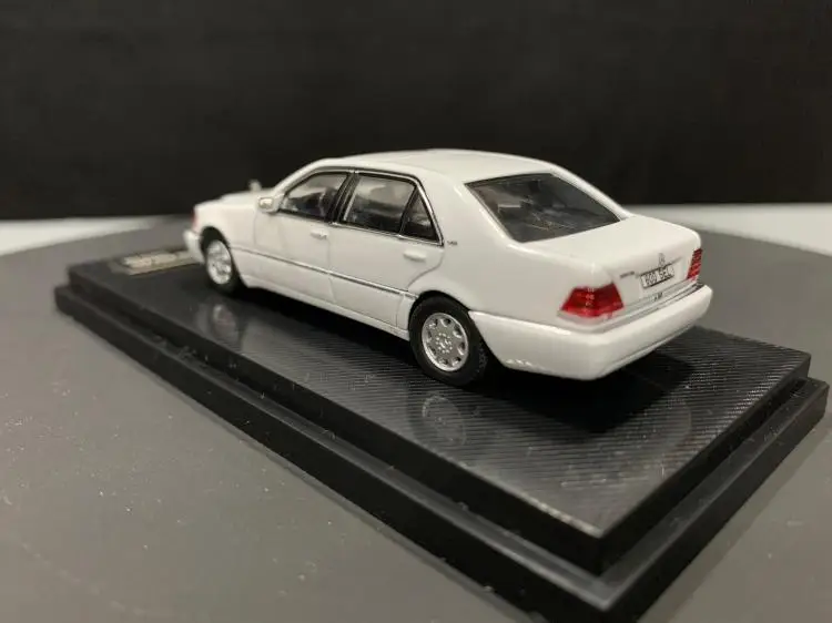 

GLM 1/64 Benzs 600SEL W140 Alloy simulation of a car model