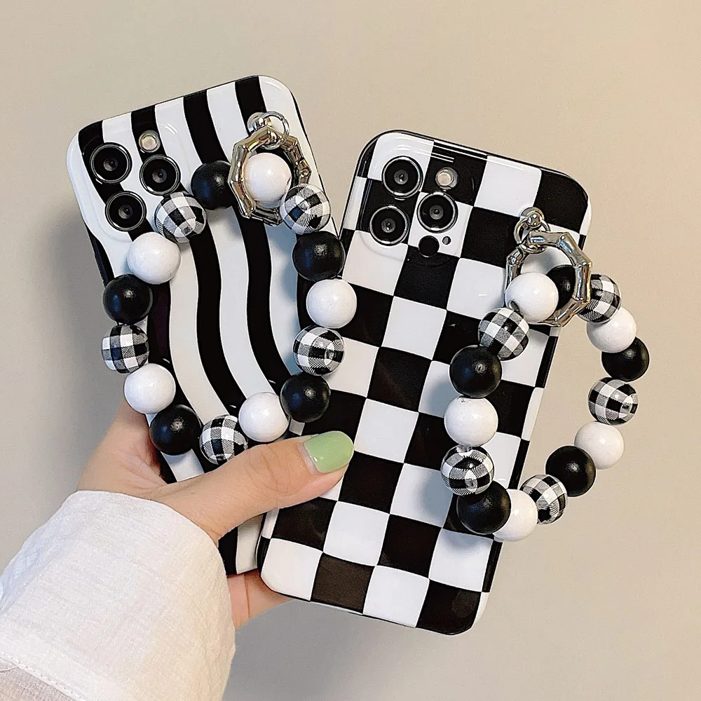 

Korea ins Cute Black White Checker Smiley Bracelet Soft IMD Phone case For iphone 12 Pro Max 7 8 Plus X XS XR MAX 11 SE 20 Cover