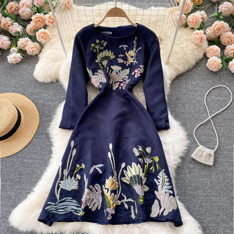 

Vintage Embroidery Flowers Brand Designer Runway Dress Autumn Winter Women Long Sleeve Jacquard Party Dresses