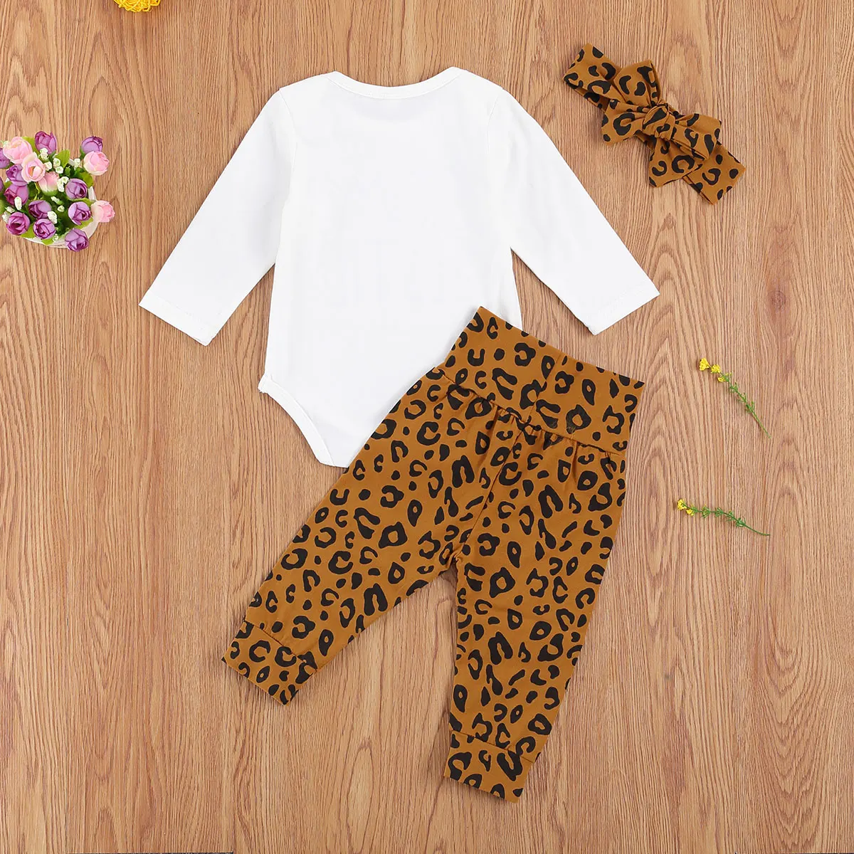 

WOSHILAOCAI 2Pcs Toddler Baby Girl Autumn Outfit, O-Neck Long-Sleeves Rompers Top + High-Waist Leopard Printed Trousers Suit