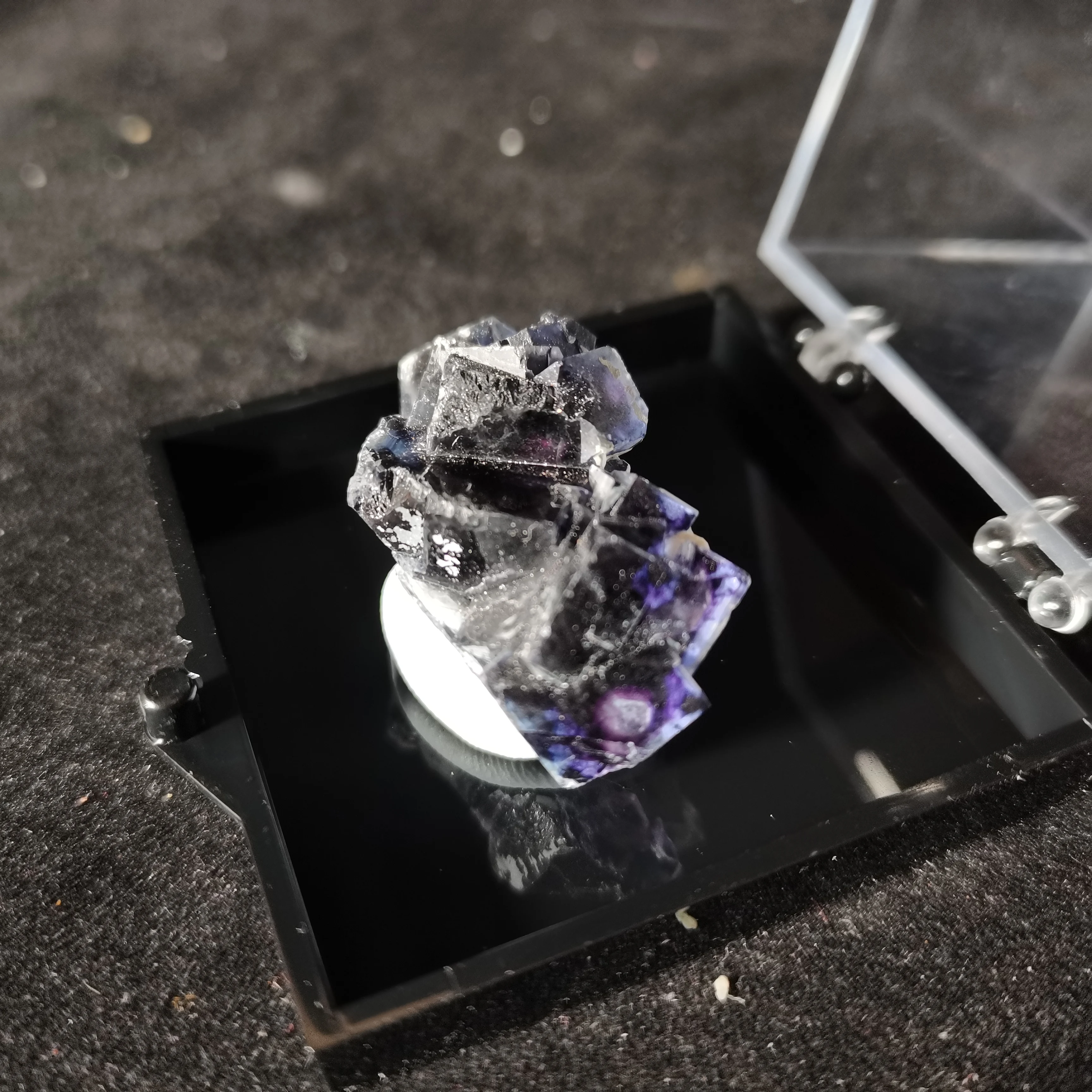 

13.1gNatural dark purple fluorite, crystal mineral crystal specimen