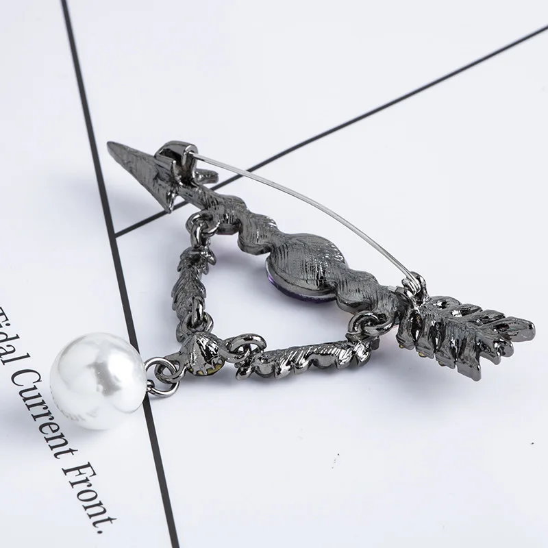 Винтажные стразы брошь с кисточкой Pins жемчужный значок для воротника корсажный