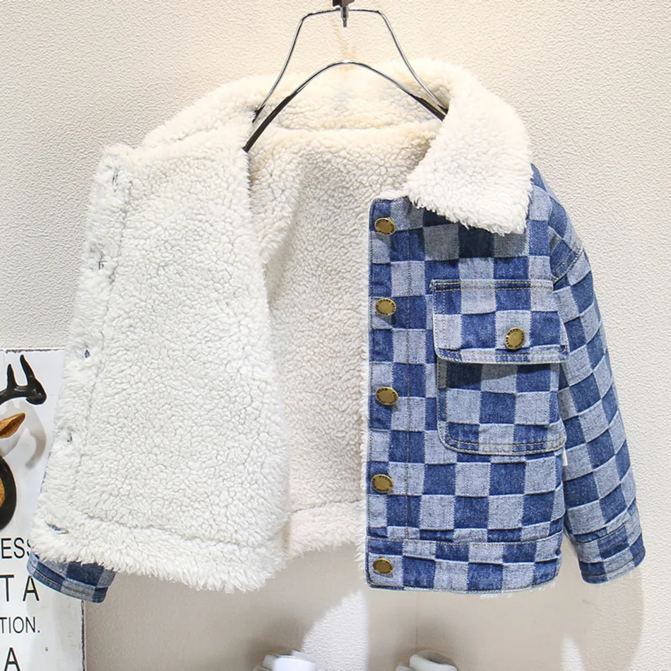 

Джинсовые куртки для мальчиков, детские теплые хлопковые пальто с бархатной подкладкой, верхняя одежда с отложным воротником, ветровка, пов...