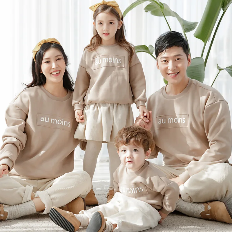 

Одежда для семьи, толстовки с капюшоном для матери, отца и ребенка, модель 2022 года, Толстовка для родителей и детей, Толстовка на осень-зиму, т...