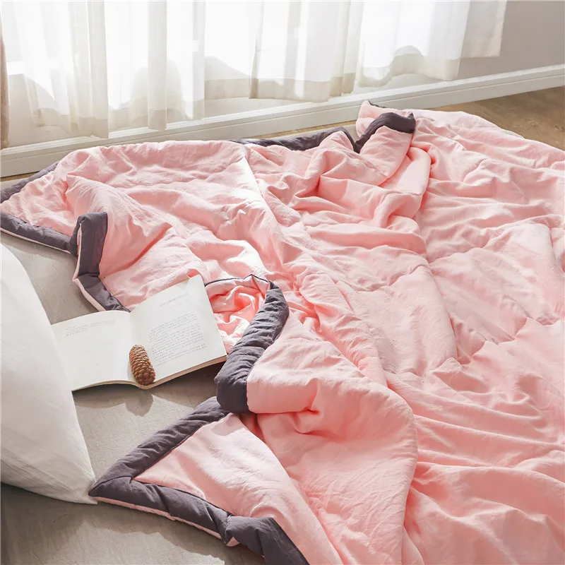 Однотонное летнее одеяло в простом стиле покрывало розовое мягкое для кровати