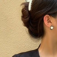 s925 needle retro jewelry white flower earrings popular vintage temperament black stud earrings for girl fine accessories