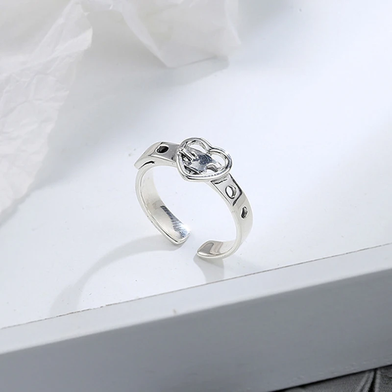 

Vintage Silver Color Metal Punk Open Rings Heart Belt Buckle Design Finger Rings for Women men Party Jewelry Gifts Index Ring