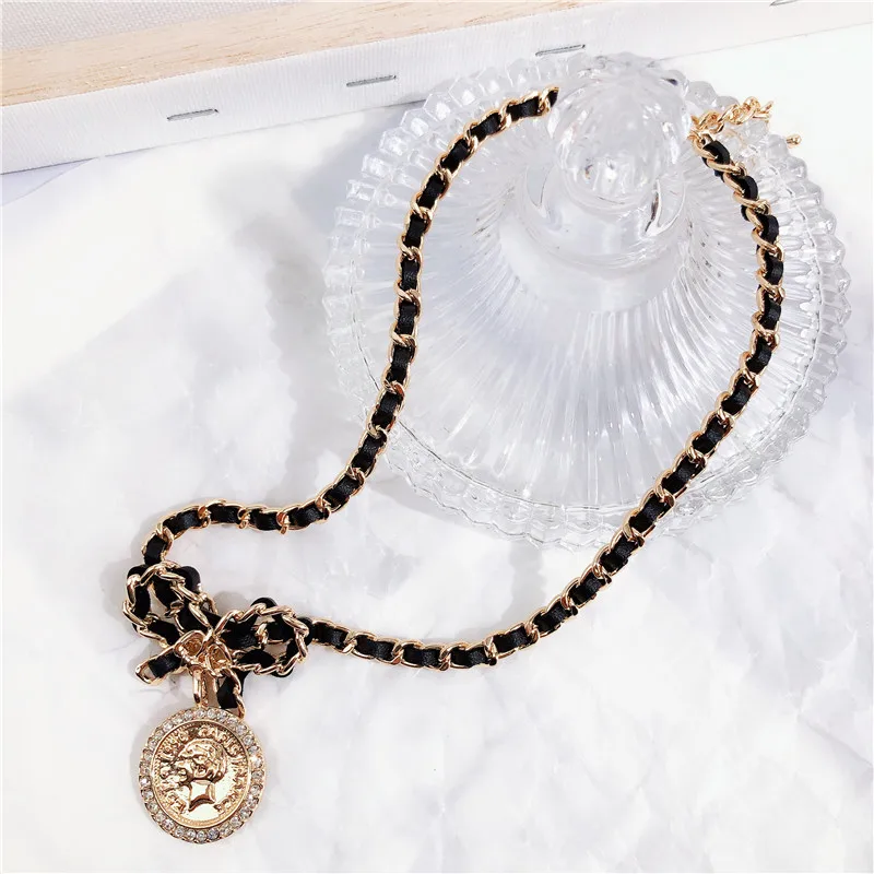 

European and American Creative Retro Gold Coin Sweater Chain Female Bow Pendant Necklace Portrait Coin Necklace