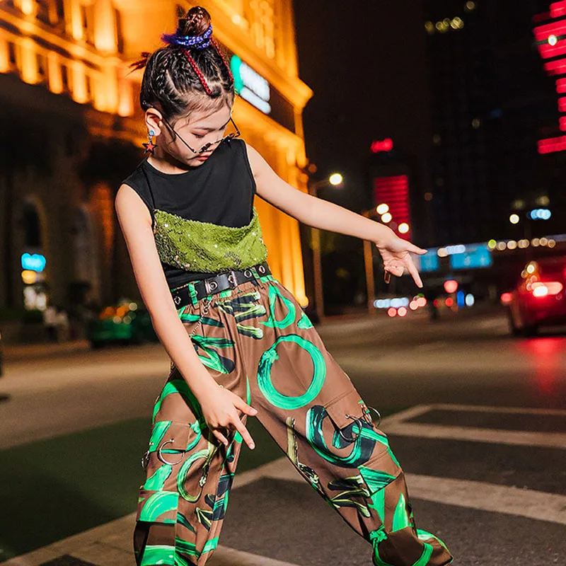 

Детский сценический костюм для джазовых танцев, с зелеными блестками, черная жилетка, детские длинные брюки в стиле хип-хоп, одежда для улич...