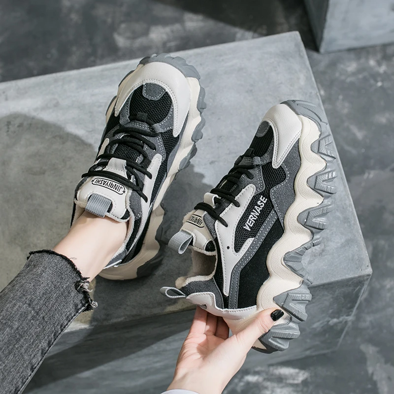 Женские кроссовки на платформе 7 см стильные высоком каблуке для прогулок и бега