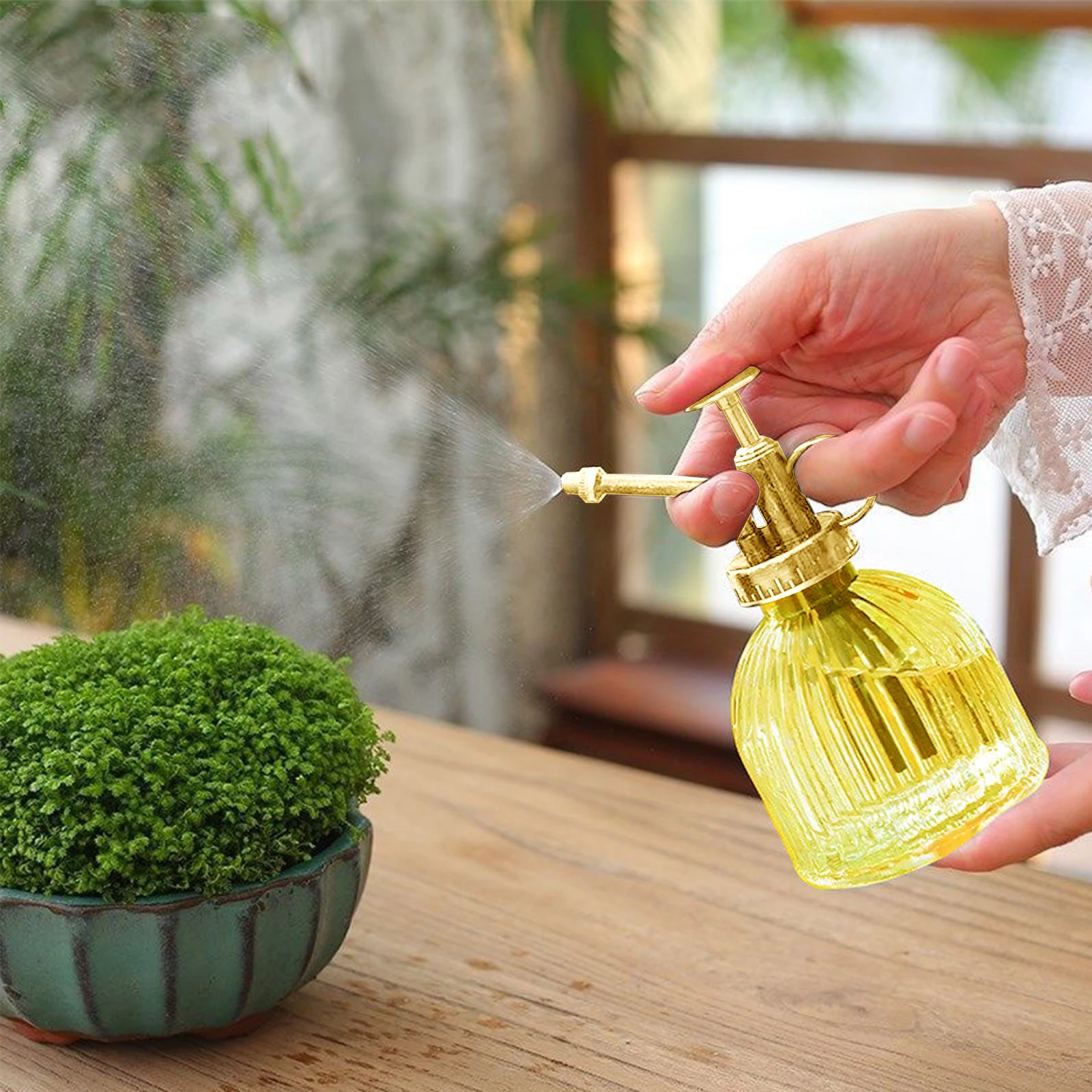 

Стеклянная бутылка для распыления воды, 1 шт., многоразовый винтажный распылитель для сада, 200 мл, 16*7,5 см, с насосом золотого цвета