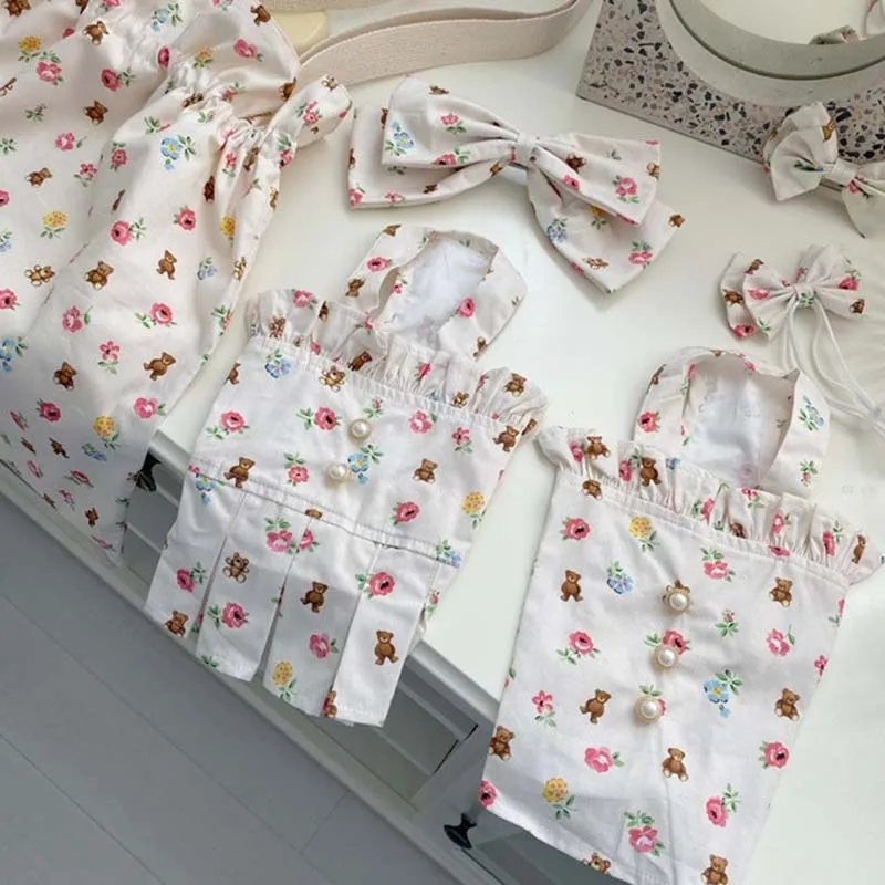 

INS Korea Summer and Autumn Three Flower Bear Two-Version Skirt Bichon Teddy Pony Dog Skirt Little Bear Sling Pet Clothes