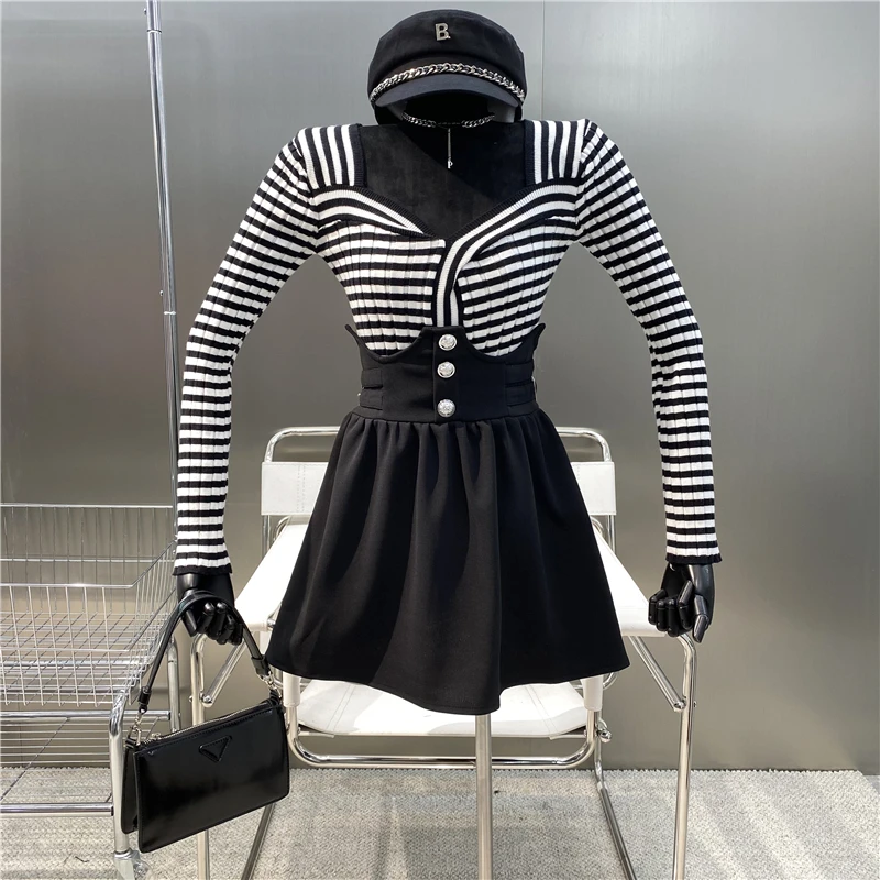 

Niche Design New 2021 Square Neck Black And White Stripe Long Sleeve Sweater + Waist Cover A-shaped Umbrella Skirt 2-piece Set