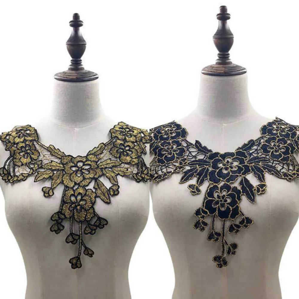 Золотистого цвета с цветочным рисунком и кружевным воротником кружевом вырезами