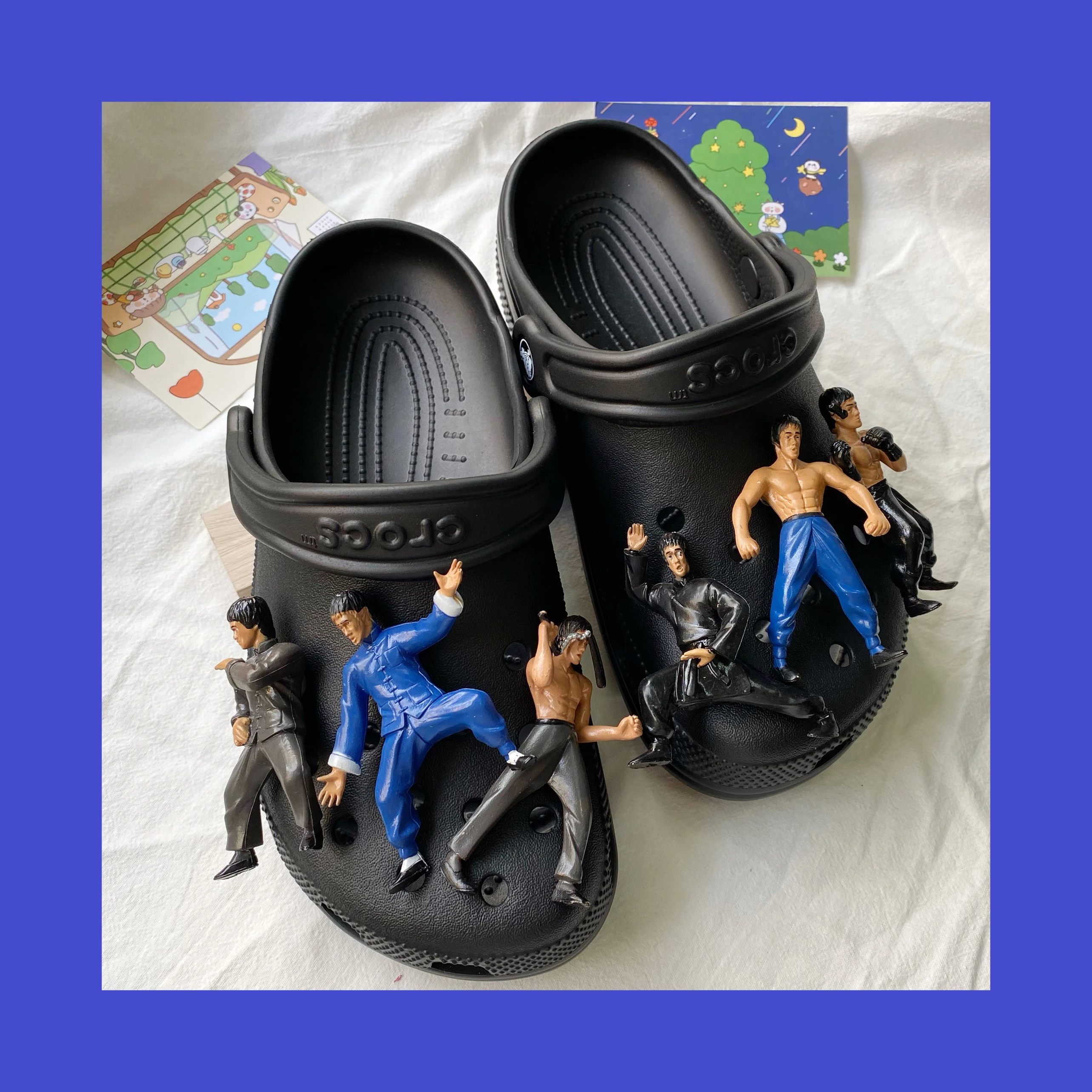 

Bruce Lee Figure Cartoon Brand Designer Croc Charms Accessories Girl Gift For Clog Shoe Decoration Cute Kawaii Shoes Charms