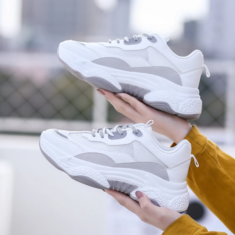 Весенне летняя спортивная обувь для отдыха женщин модная и универсальная