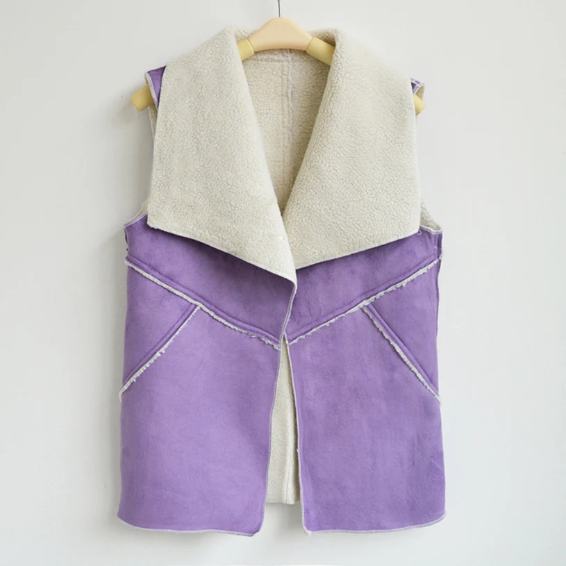 Зимний женский замшевый жилет теплый флисовый с отложным воротником куртки