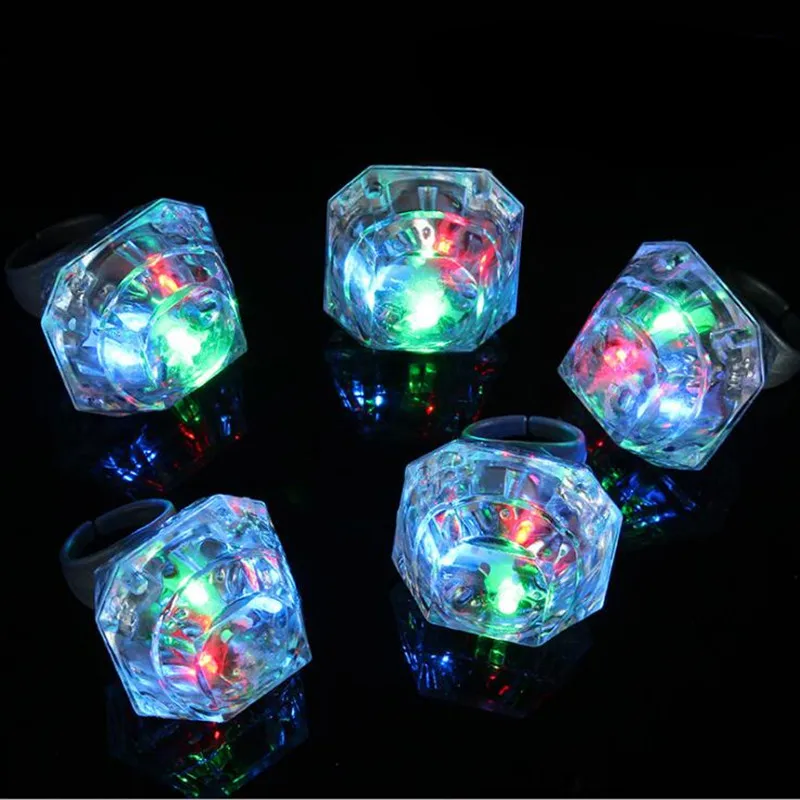 

2022 New Big Faux Diamond LED Flashing Ring Blinking Light Up Rave Jelly Finger Rings Jewelry Gift Toy Glow Party Supplies