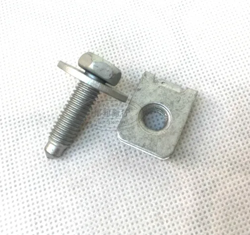 

Винт-защелка нижней панели корпуса для Mercedes-Benz W212, W204, W221, W205, W251, W164, W213 2001-2019 гг.