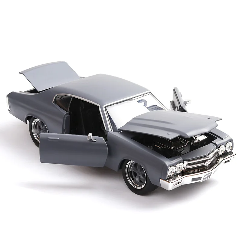 Chevrolet 1:24 Литой под давлением сплав модель машины SS машина металлическая игрушка