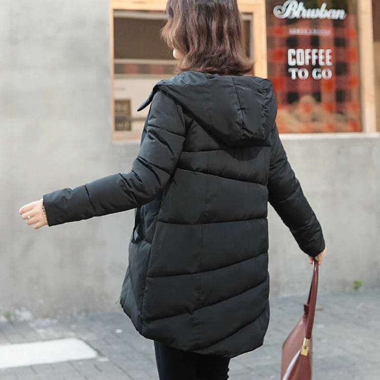 Женское пуховое пальто теплая тонкая куртка с капюшоном однотонная длинная на