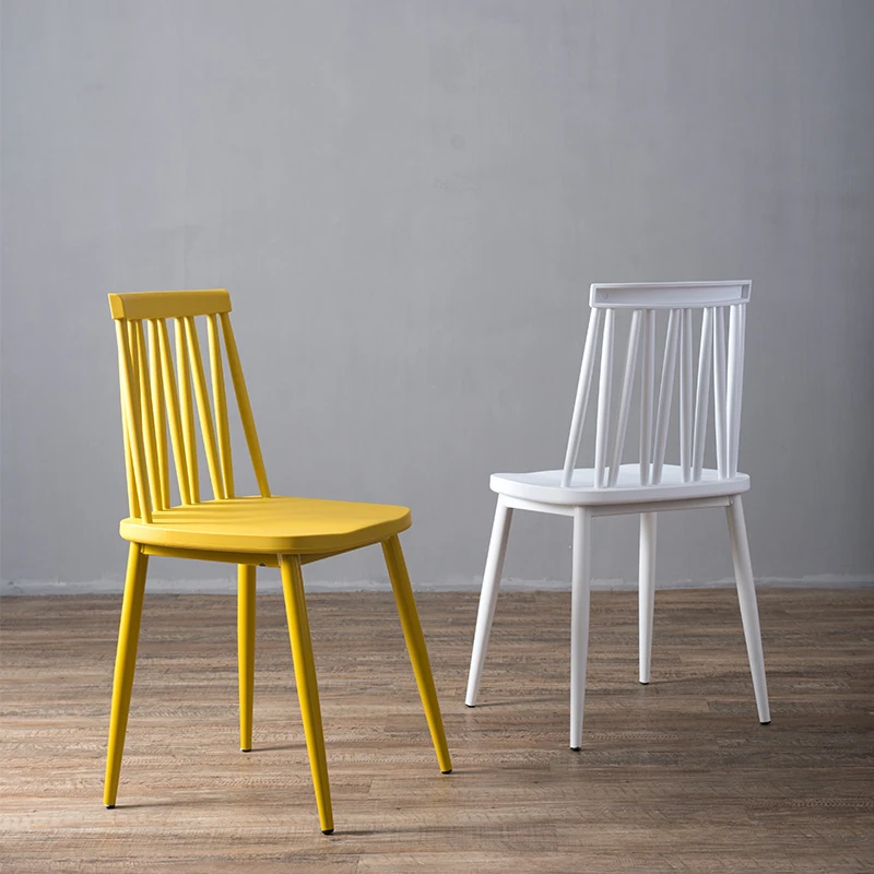 

Обеденный стул GY Nordic Simple для маленькой квартиры, креативный стул с пластиковой поверхностью и железными ножками, дизайнерский стул для отдыха и переговоров по кофе