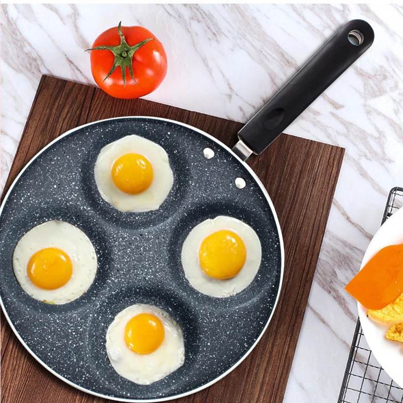 Сковорода с четырьмя отверстиями для приготовления блинчиков и