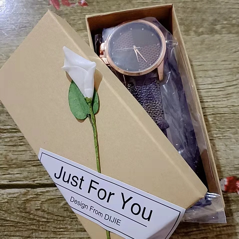 

Fashionable Beautiful Watch Accessories Packaging Box Link Only Box