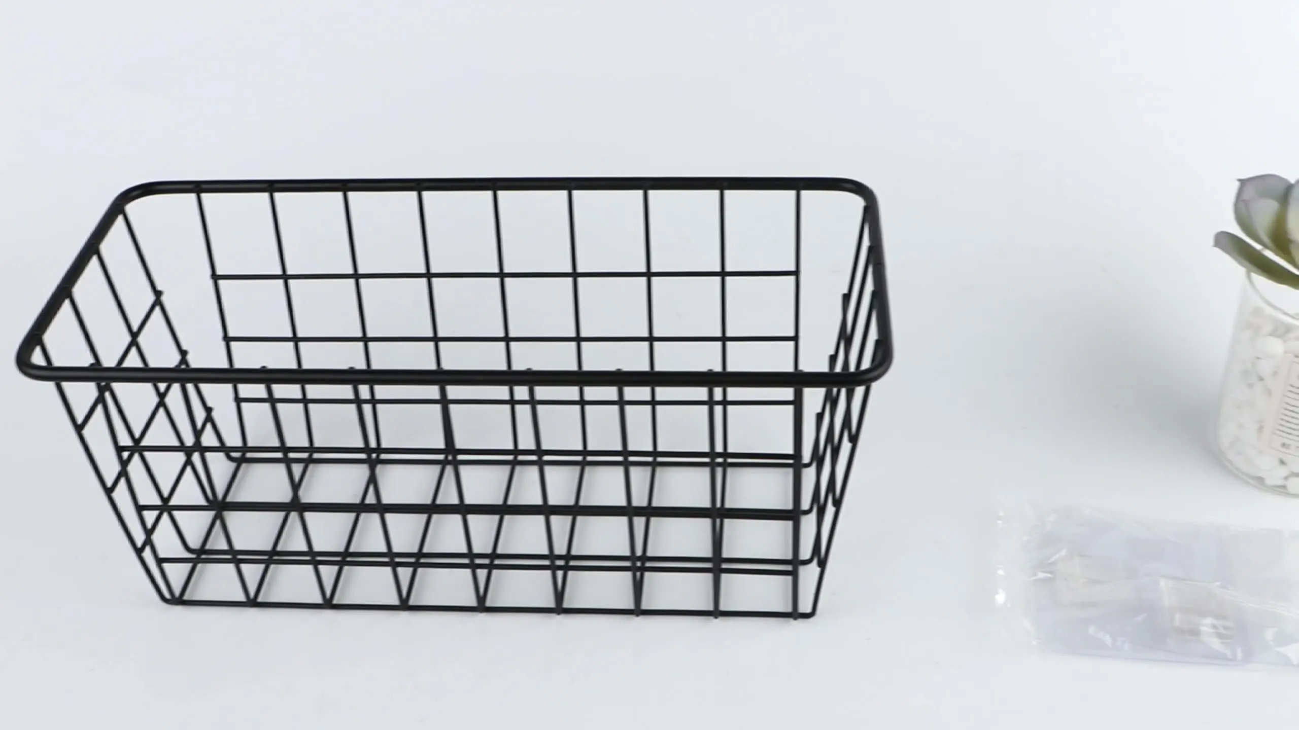 

Кованая Железная корзина для хранения Настенный для хранения в ванной, на кухне для наружных осветительных приборов подвесная корзина стел...