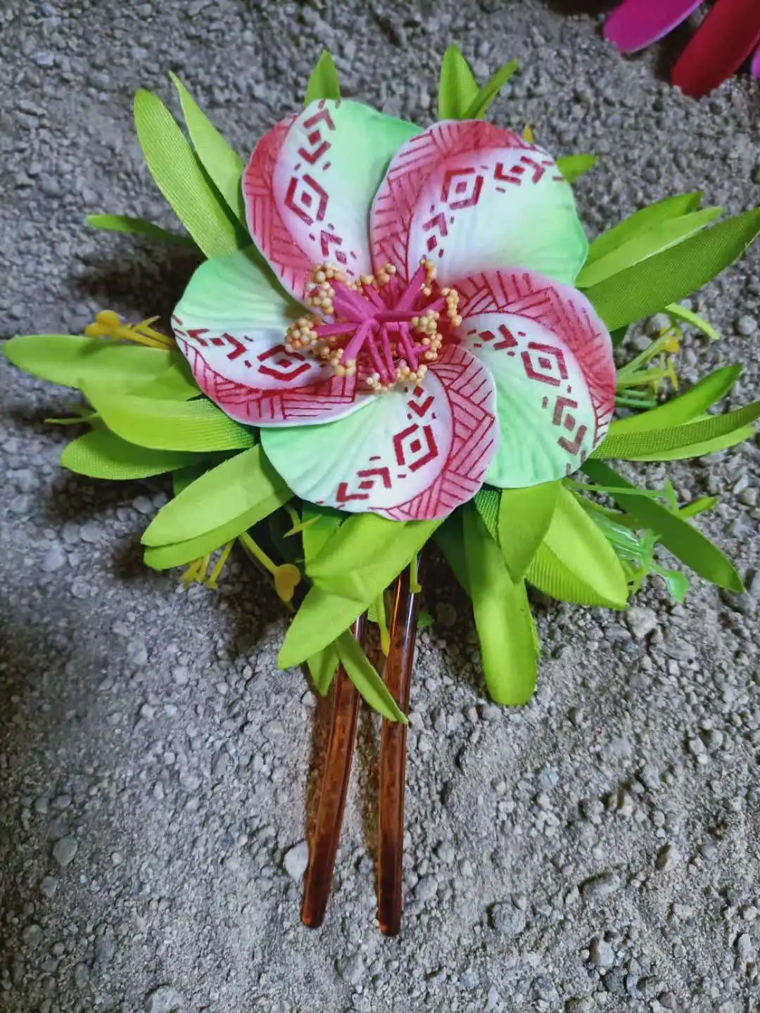 Рисунок 3 - Разноцветные стики для волос